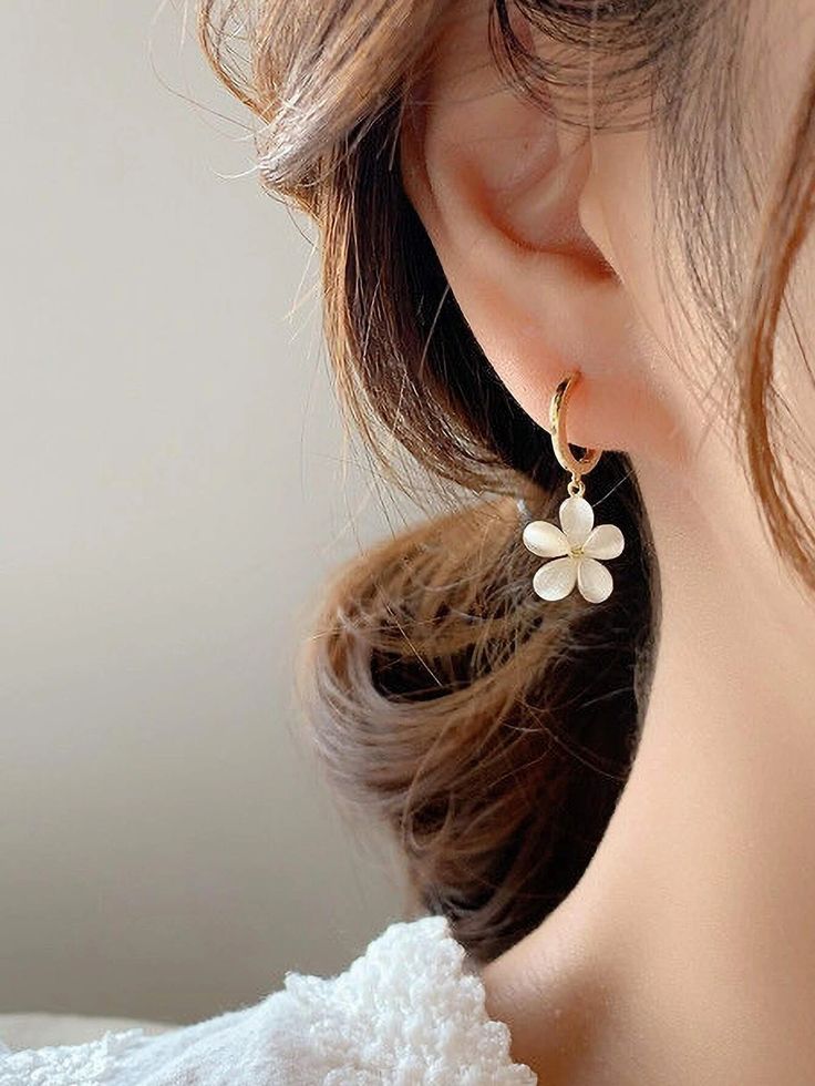 Earring3 earring